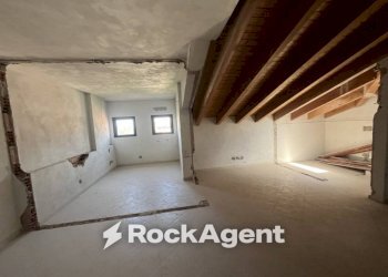 Stanza non arredata - Two-room apartment via Alessandro Manzoni, Caronno Pertusella - photo 5