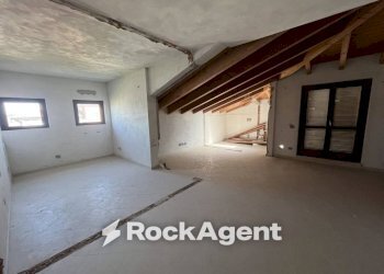 Magazzino - Two-room apartment via Alessandro Manzoni, Caronno Pertusella - photo 7