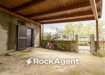 Cortile interno - Casa indipendente via per Gimigliano, 251, Catanzaro - foto 15