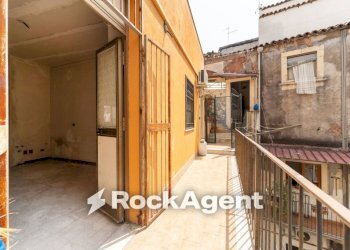 Balcone - Bilocale via Serravalle, 42, Catania - foto 15