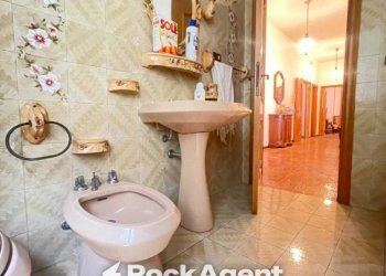 Bagno - Quadrilocale viale Piceno Aprutino, 120, Civitella del Tronto - foto 31