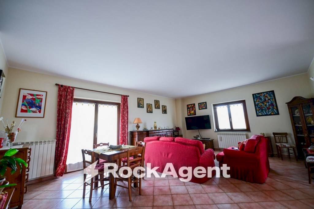 Salone - Villa via Philadelphia, 17, Satriano - photo 3