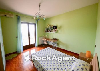 Camera da letto - Villa via Philadelphia, 17, Satriano - photo 18