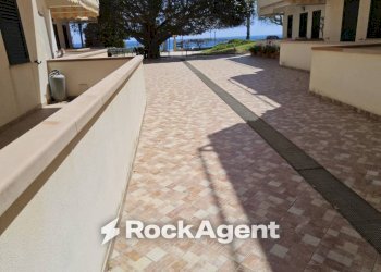 Cortile interno - Appartamento Lungomare delle Palme, Siderno - foto 10