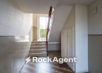 Interno palazzo - Trilocale via Alessandrini, 6, Mede - foto 4