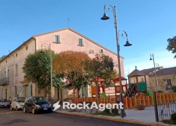 Zona - Three-room apartment via Trento e Trieste 6, Stio - photo 1