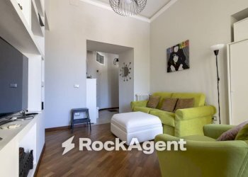 Salone - Two-room apartment via Giuseppe Poerio, Catanzaro - photo 4