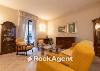 Salone - Villa via Vittorio Alfieri, 39, Cerro Maggiore - foto 1
