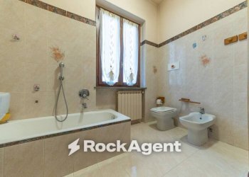 Bagno - Villa via Vittorio Alfieri, 39, Cerro Maggiore - foto 32
