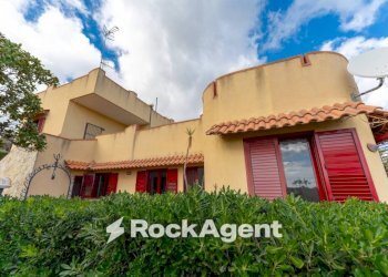 Facciata - Villa via Vampolieri, 34, Aci Catena - photo 10