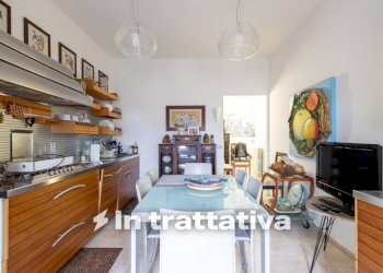Cucina - Three-room apartment via Francesco Cilea, 38, Catanzaro - photo 1