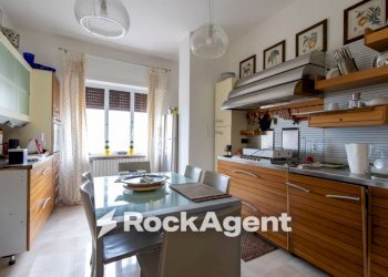 Cucina - Three-room apartment via Francesco Cilea, 38, Catanzaro - photo 12