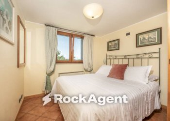 Camera da letto - Quadrilocale via di Marco Simone, 80, Guidonia Montecelio - foto 20