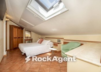 Camera da letto - Quadrilocale via di Marco Simone, 80, Guidonia Montecelio - foto 23