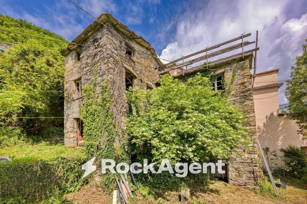 Terreno - Casa indipendente via Oneto, San Colombano Certenoli - foto 1