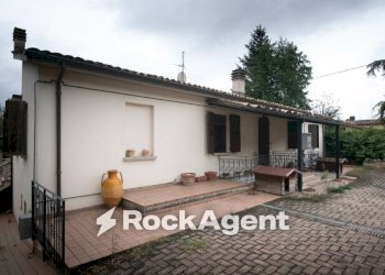 Giardino - Villa via Bellaria, 42, Acqualagna - photo 2
