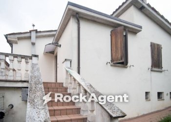 Facciata - Villa via Bellaria, 42, Acqualagna - photo 3