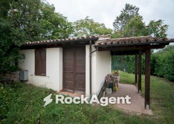 Giardino - Villa via Bellaria, 42, Acqualagna - foto 4