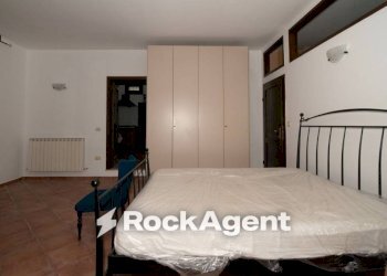 Camera da letto - Villa via Bellaria, 42, Acqualagna - photo 14