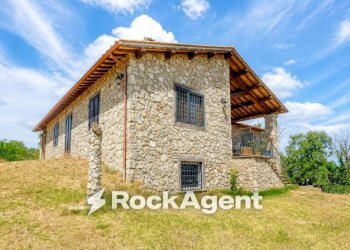 Facciata - Villa strada Della Poggetta, Castiglione in Teverina - foto 5