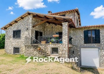 Facciata - Villa strada Della Poggetta, Castiglione in Teverina - foto 23