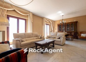 Salone - Quadrilocale via San Brunone di Colonia, 13, Catanzaro - foto 6