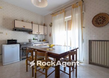 Cucina - Quadrilocale via San Brunone di Colonia, 13, Catanzaro - foto 15