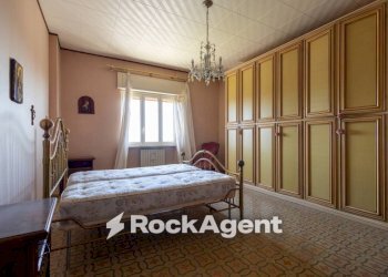 Camera da letto - Quadrilocale via San Brunone di Colonia, 13, Catanzaro - foto 21
