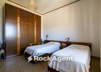 Camera da letto - Quadrilocale via San Brunone di Colonia, 13, Catanzaro - foto 25