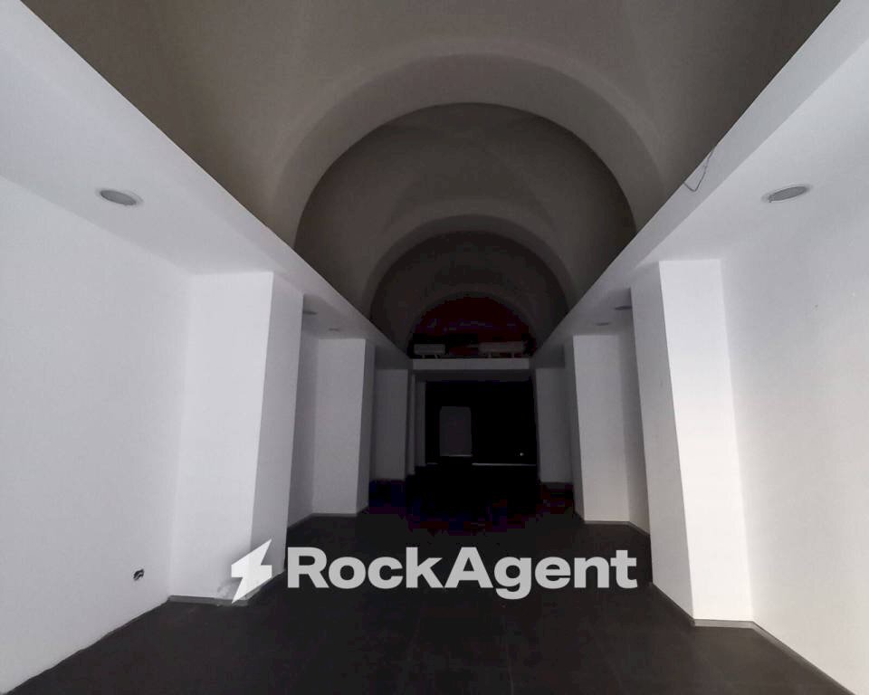 Interno non residenziale - Negozio viale della Libertà, 145, Catania - foto 3