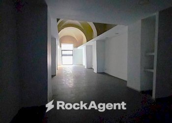 Magazzino - Negozio viale della Libertà, 145, Catania - foto 10