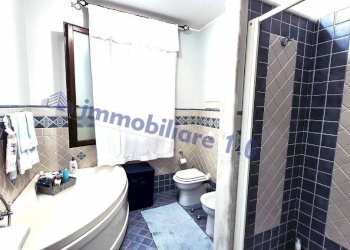 Bagno - Casa indipendente via 20 Settembre, 21, Castellammare del Golfo - foto 11