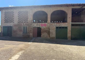 Facciata - Rustico via Maestra, 56, Coazzolo - foto 3