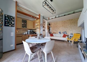 Trilocale Via Cesare Battisti, Carugate - foto 2
