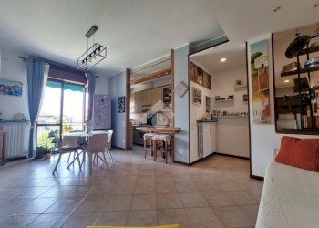 Trilocale Via Cesare Battisti, Carugate - foto 3