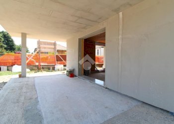 Four-room apartment Via C. B. Cavour, Nerviano - photo 12