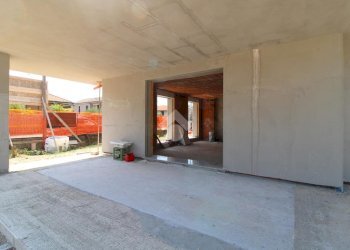 Four-room apartment Via C. B. Cavour, Nerviano - photo 13