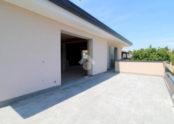Four-room apartment Via C. B. Cavour, Nerviano - photo 12