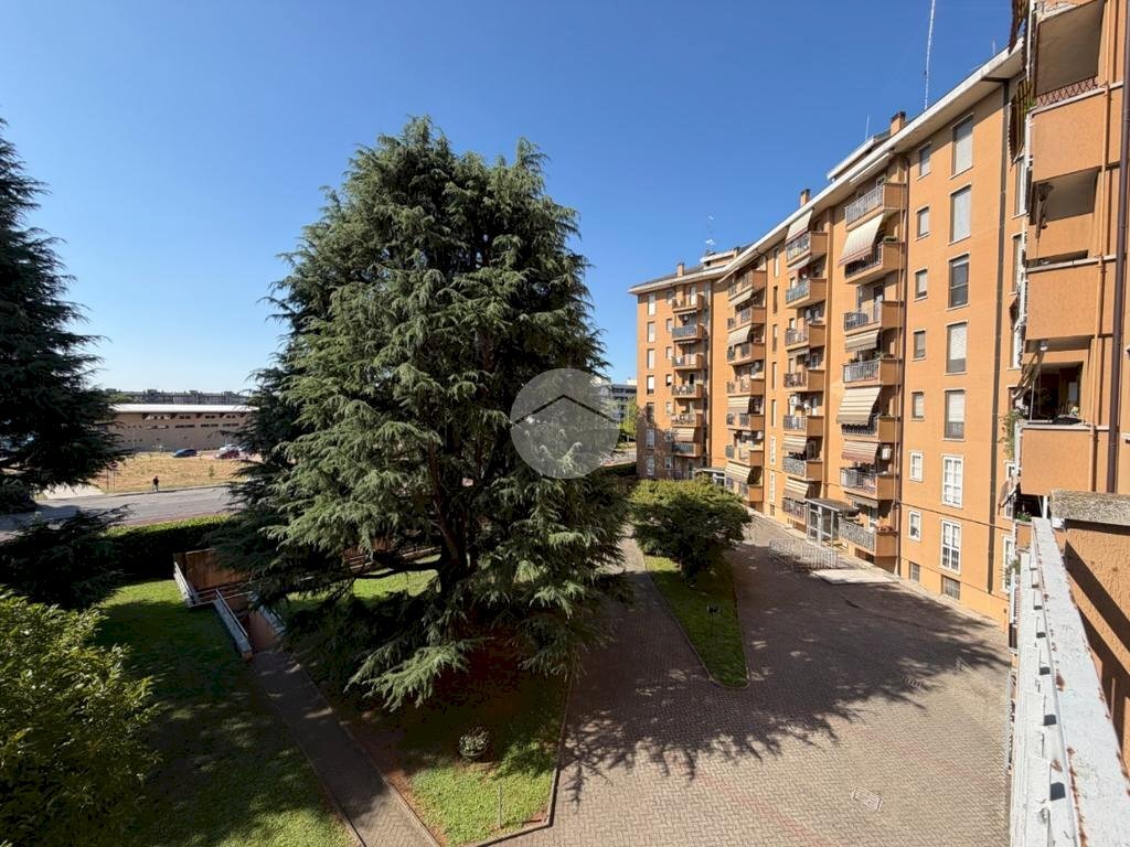 Four-room apartment Via Giuseppe di Vittorio, Bussero - photo 1