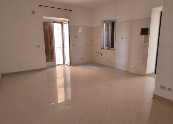 Townhouse Via Bottesco in, Messina - photo 12