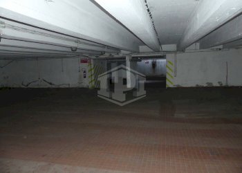 Trilocale Via Barberia, Bologna (zona Centro Storico) - foto 31