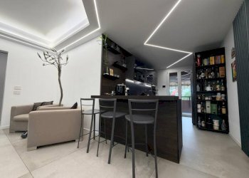 Attic hamlet Milano 3, Basiglio - photo 1