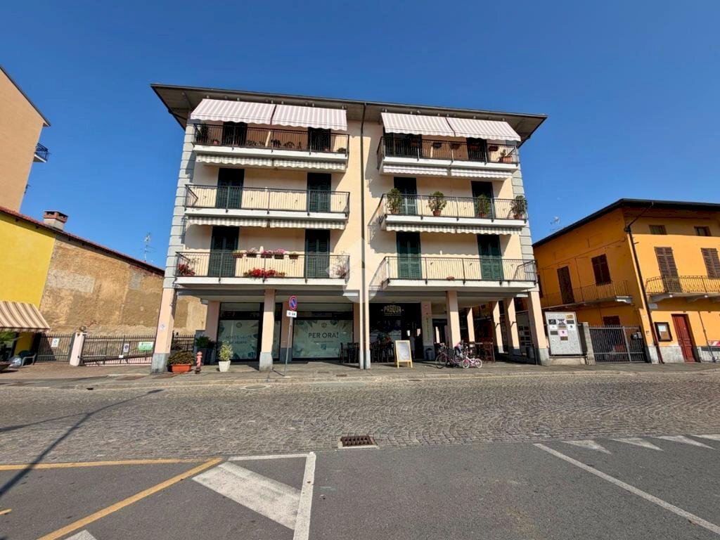 Four-room apartment Piazza Vittorio Veneto, Santhià - photo 1