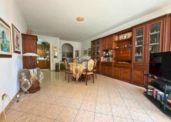 Four-room apartment Piazza Vittorio Veneto, Santhià - photo 4