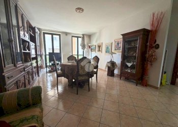 Four-room apartment Piazza Vittorio Veneto, Santhià - photo 5