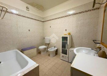 Four-room apartment Piazza Vittorio Veneto, Santhià - photo 22