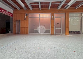 Negozio Via Buniva, Pinerolo - foto 4