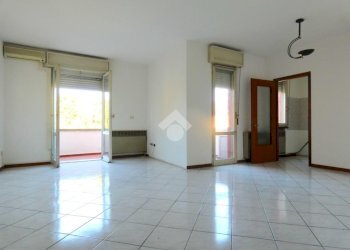 Three-room apartment Via fratelli cervi, Bagnolo in Piano - photo 4