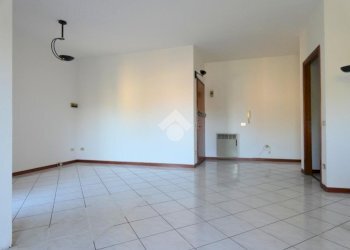 Three-room apartment Via fratelli cervi, Bagnolo in Piano - photo 8