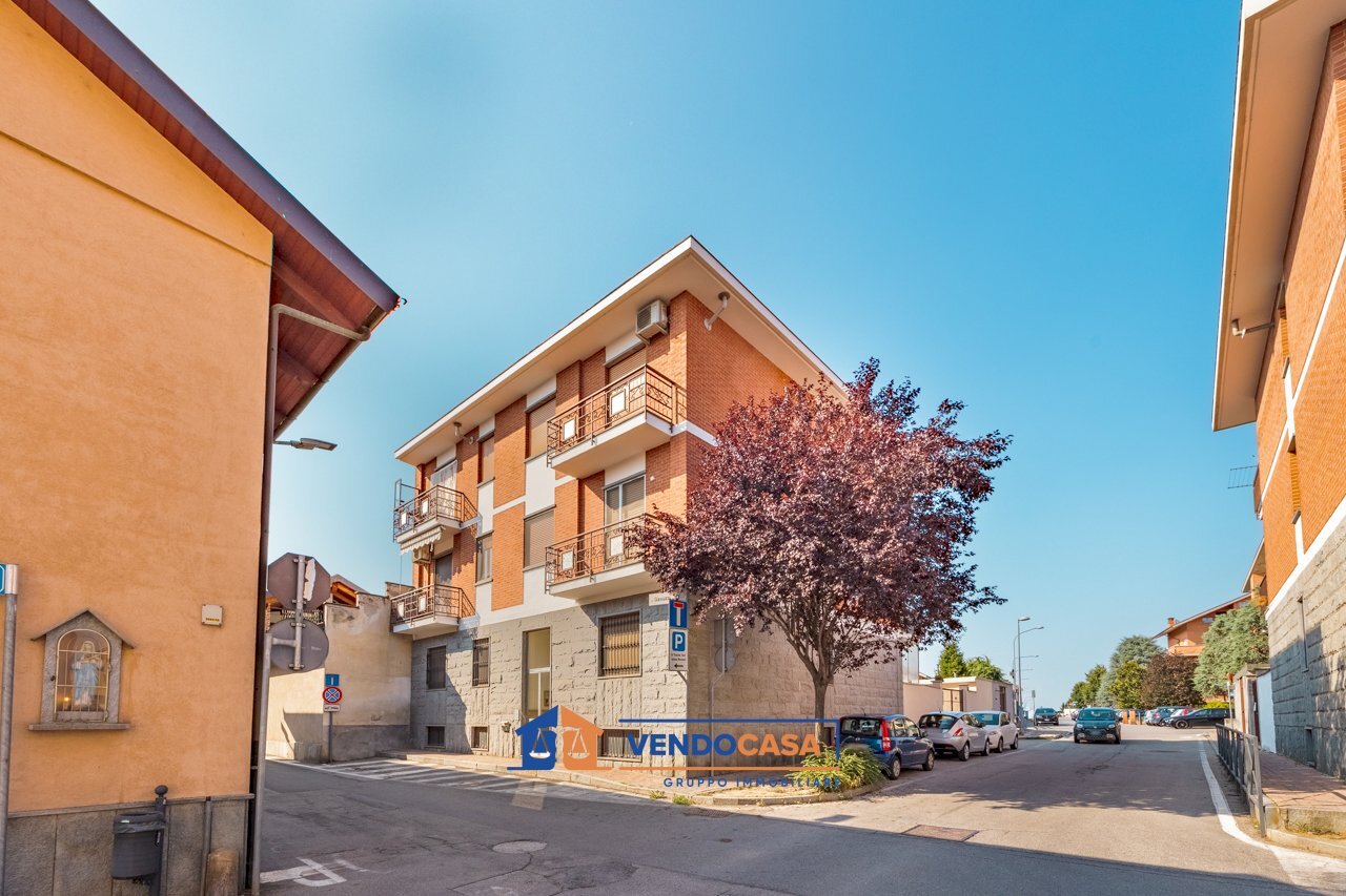 Three-room apartment Vinovo - photo 1
